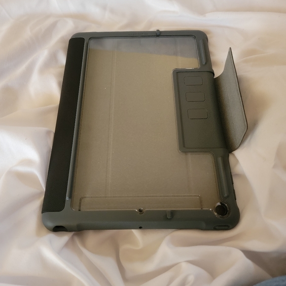 STM DUX RUGGED CASE BLACK MIL DROP TESTED IPAD 5 GEN - Picture 7 of 8